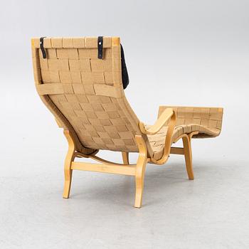 Bruno Mathsson, a 'Pernilla 3' lounge chair, Dux, second half of the 20th century.