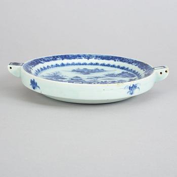 A blue and white hot water dish, Qing dynasty, Qianlong (1736-95).