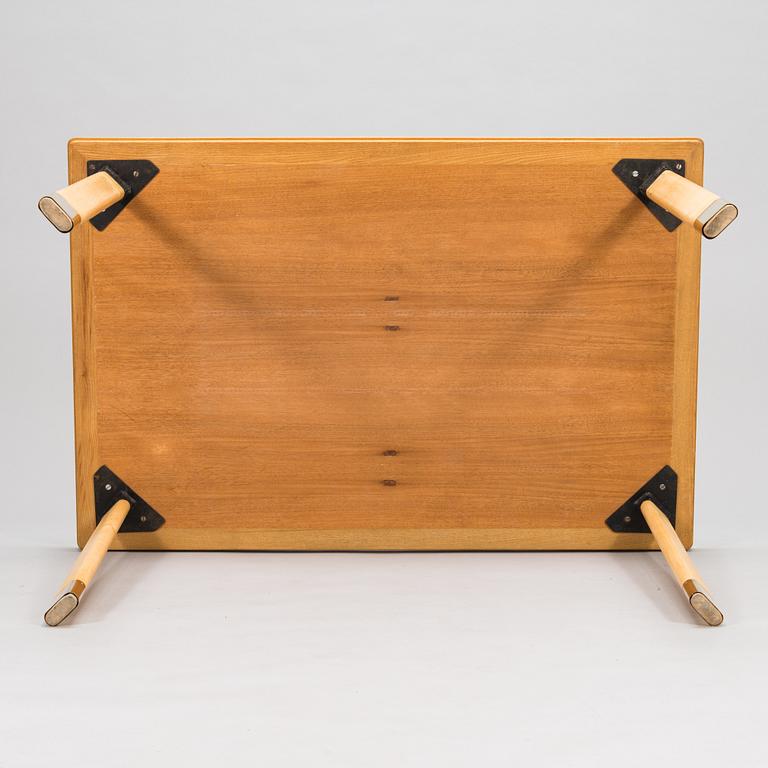 Alvar Aalto, a dining table made to order for SII in 1956.