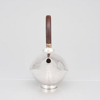 Lars Håkansson, a sterling coffeepot, Lund, 1982, sterling silver.