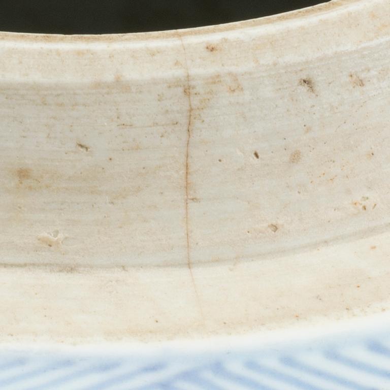 A porcelain jar from the 18th century China.