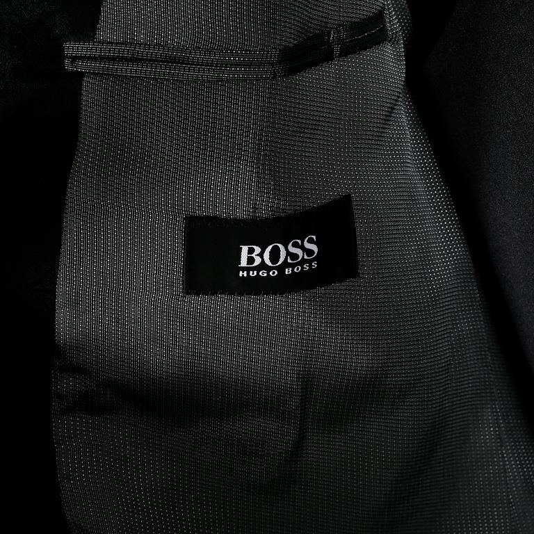 HUGO BOSS, smoking.