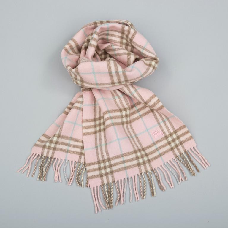 HALSDUK, Burberry.
