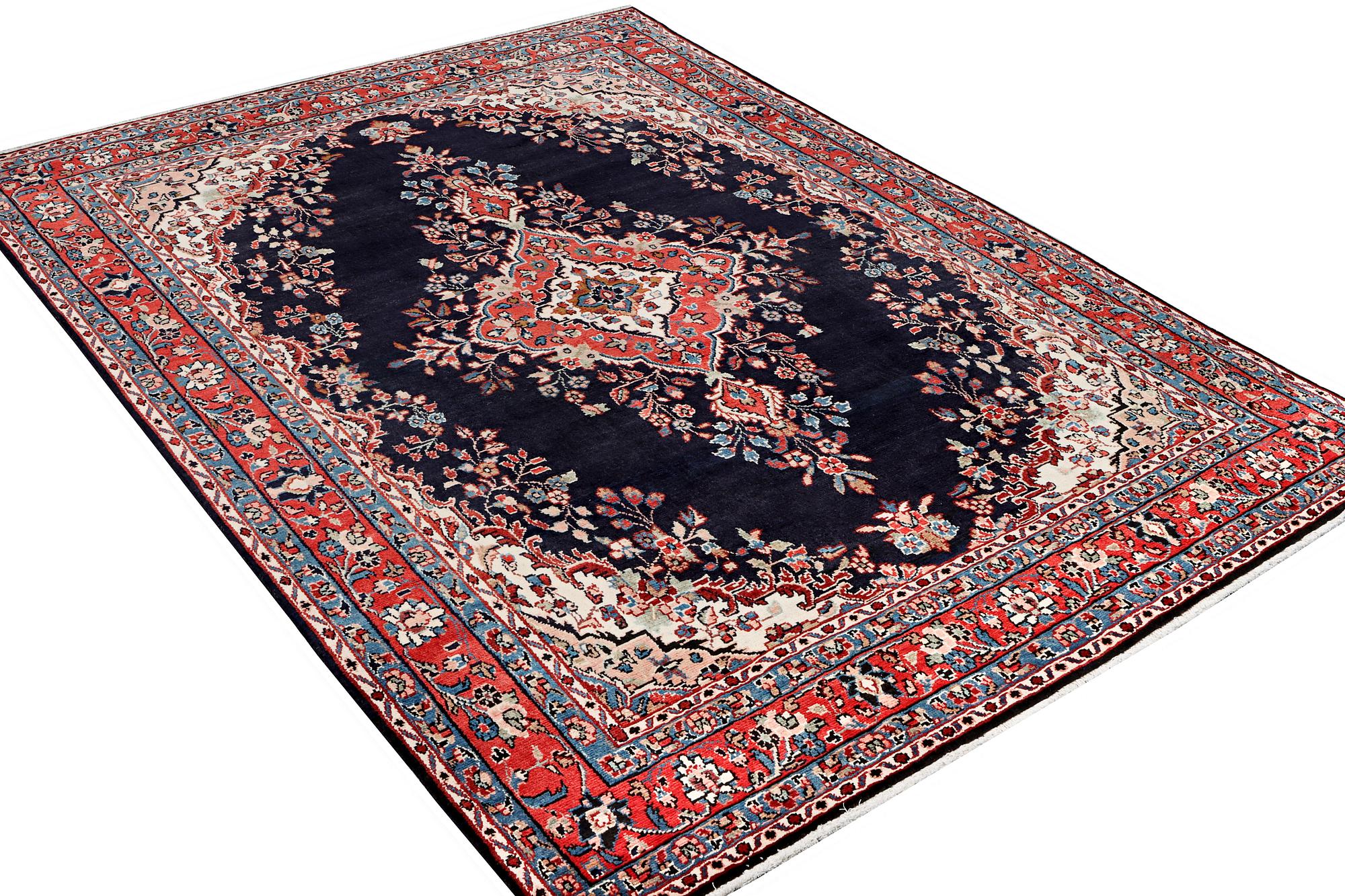 A Hamadan carpet, c. 298 x 215 cm.