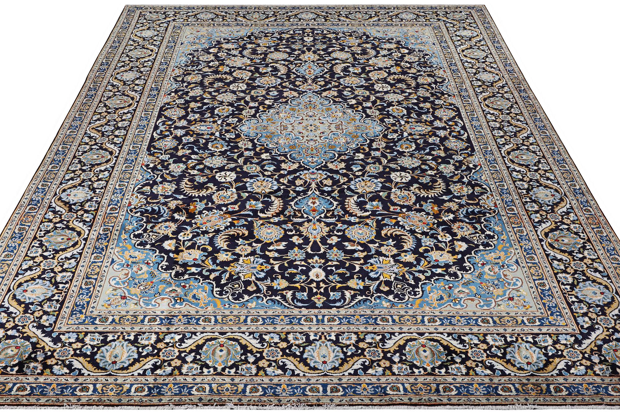A Kashan carpet, c. 393 x 271 cm.