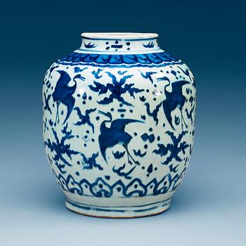 1852. A blue and white jar, Ming dynastin, Wanli (1572-1620).