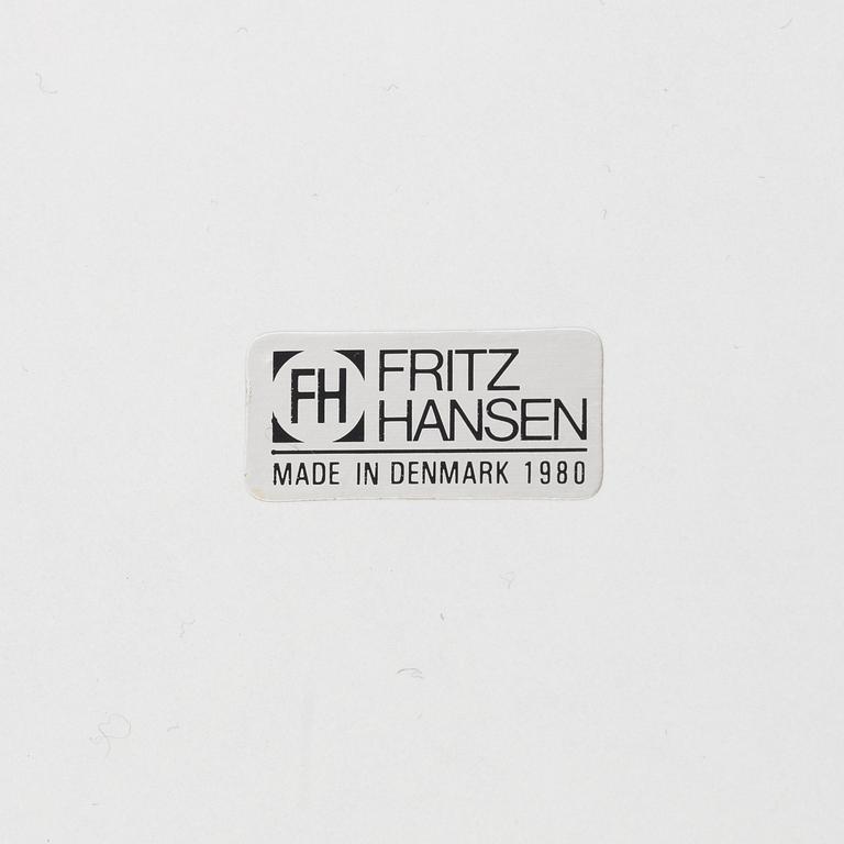 Bruno Mathsson & Piet Hein, matbord, "Supercirkel", Fritz Hansen, Danmark, 1980.