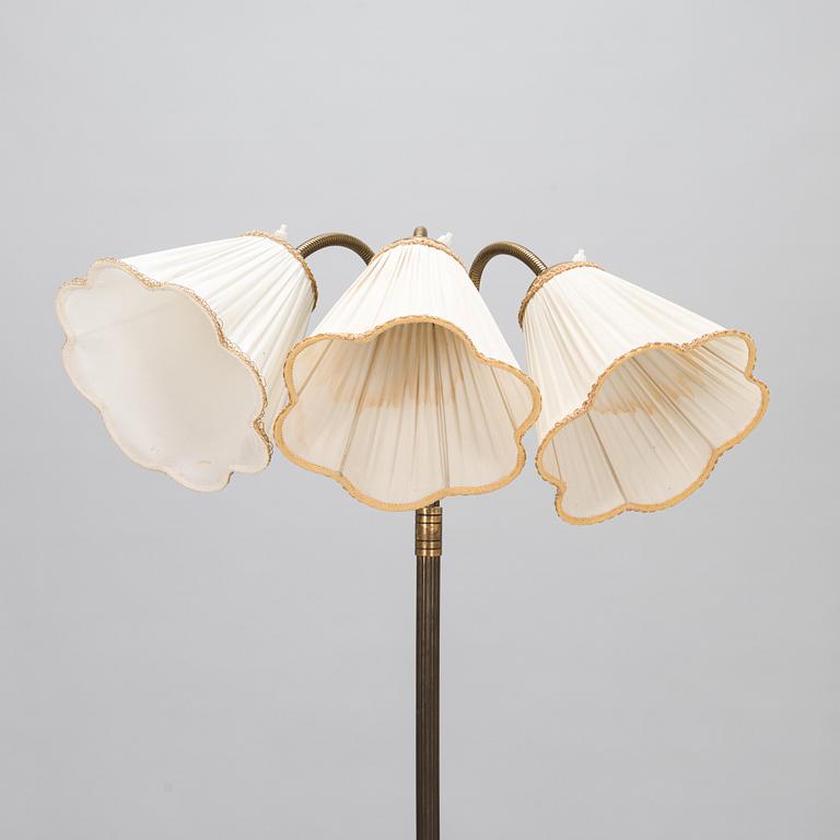 A mid-20th-century floor light.