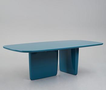 Edward Barber & Jay Osgerby, a "Tobi-ishi, Rectangular table" B&B Italia, post 2014.