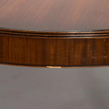 Matbord, sent 1900-tal.