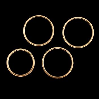 RINGAR, 4 st, 18 k guld, 1900-talets andra hälft. Vikt ca 15 gram.
