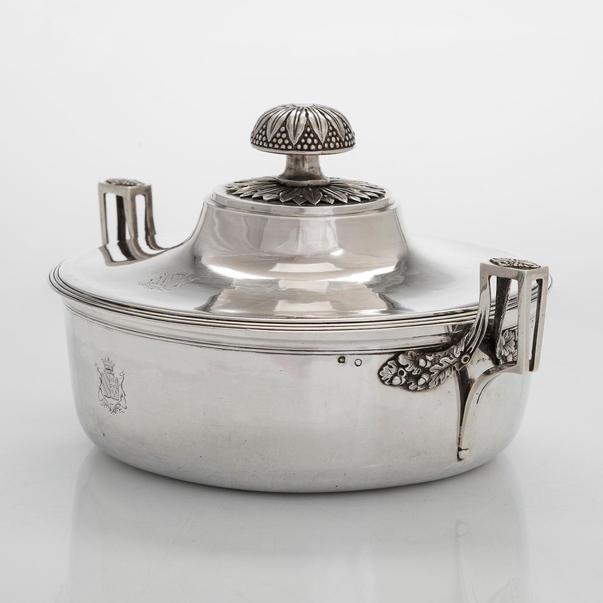 An Odiot silver tureen, Paris, 1819-1838.