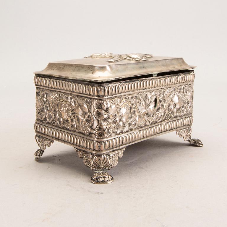 A 19th century probably German silver sugar bowl, weight 378 gr.