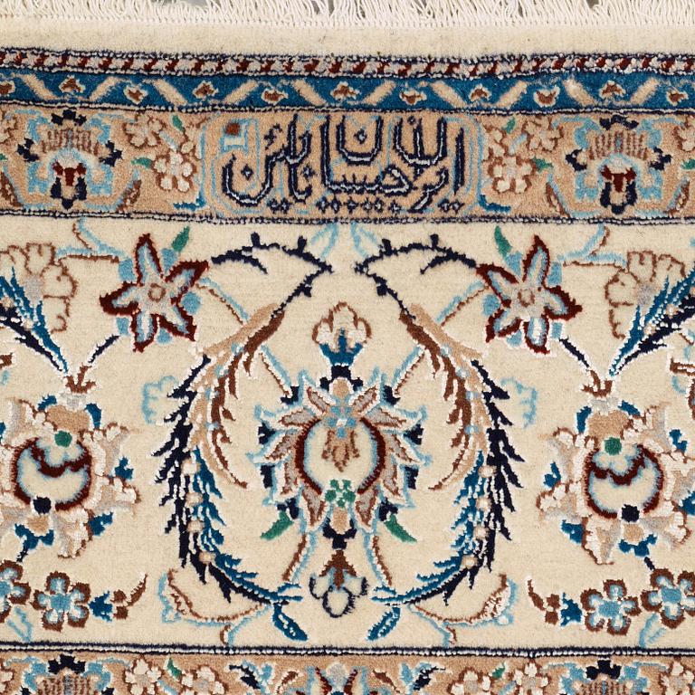 CARPET. Nain part silk, Habibian. 318,5 x 212,5 cm.