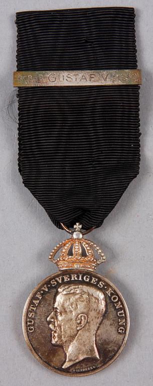 MEDALJ, silver, Gustaf V:s minnestecken, 1950.