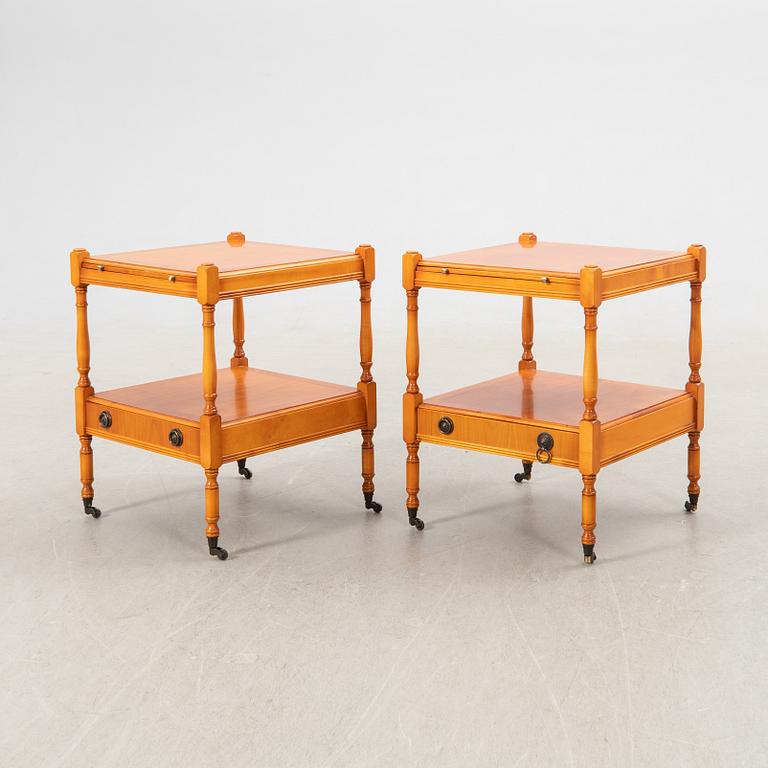 Sidobord/Sängbord ett par sent 1900-tal.