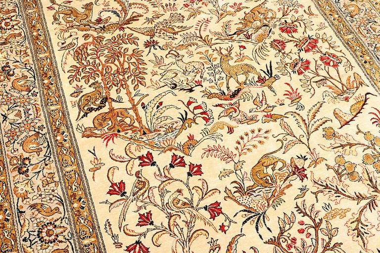 Matta, Ghom, silke, ca 207 x 136 cm.