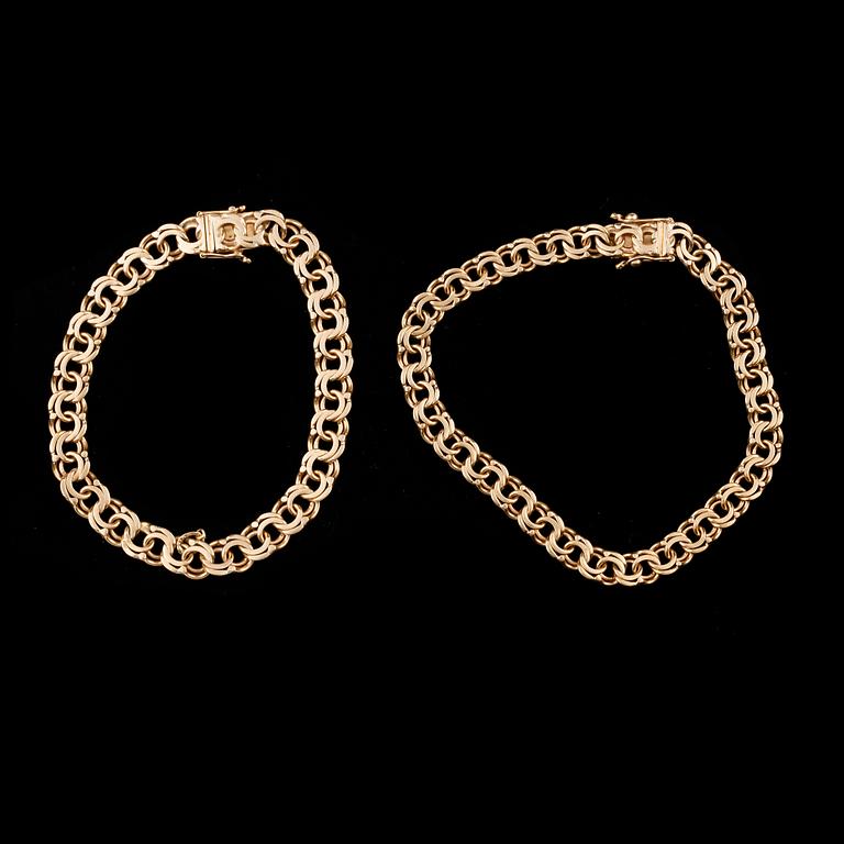 ARMBAND, 2 st, 18k guld, Sverige, 1950/60-tal. Vikt ca 26 gram.