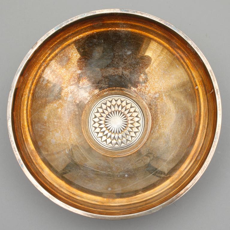 SKÅL, sterling silver, George Jensen, Danmark. Omkring 1900-talets mitt. Vikt ca 230 gram.