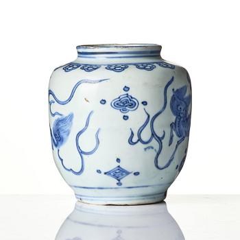 A blue and white jar, Ming dynasty, Jiajing (1522-1566).