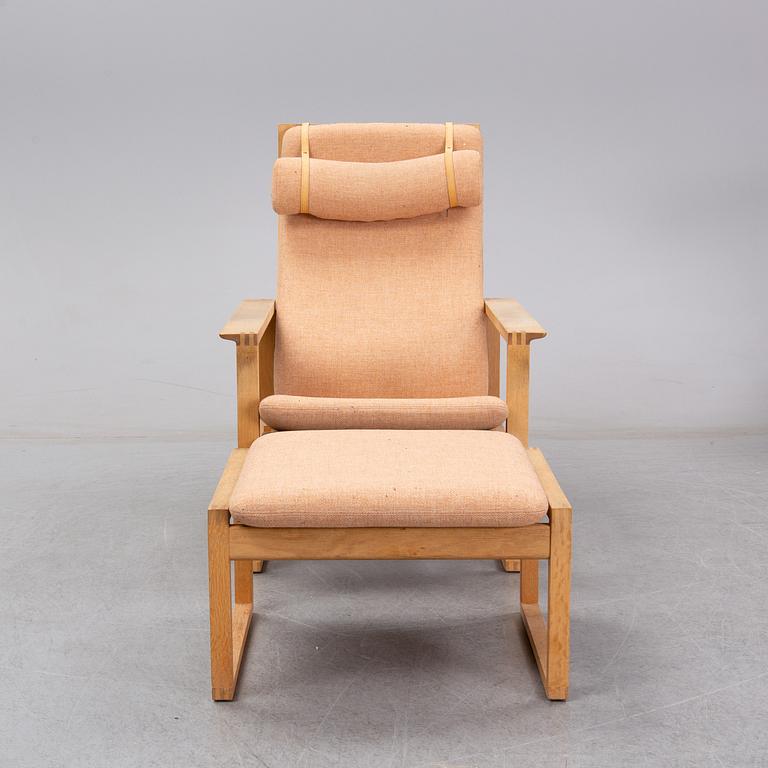 Børge Mogensen, an oak easy chair and ottoman "The sledge 2254 and 248", Fredericia Stolefabrik, Denmark.