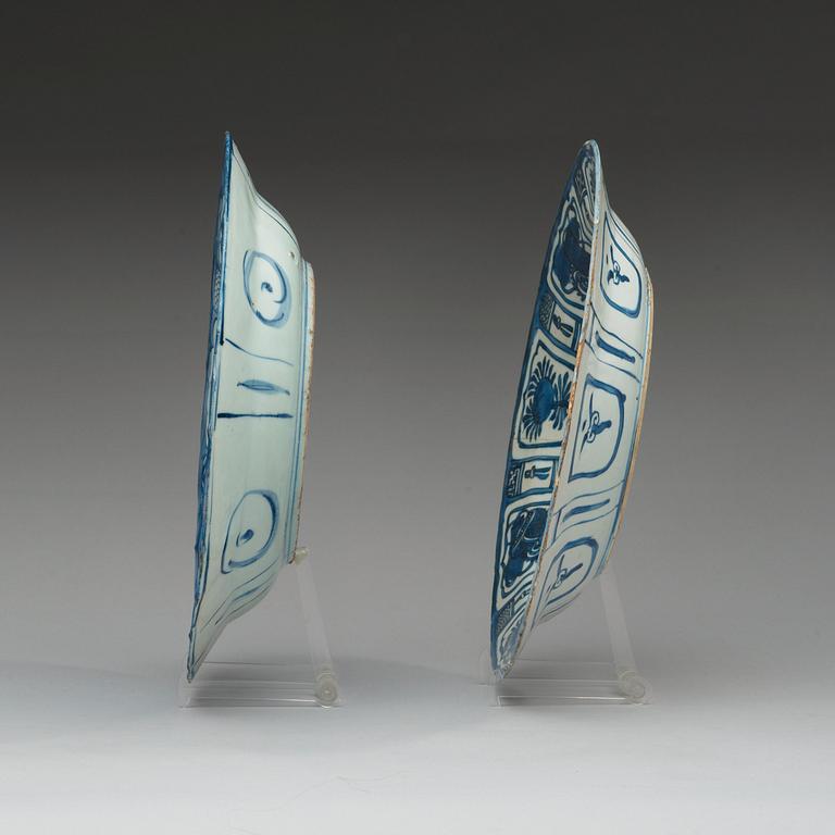 Two blue and white kraak dishes, Ming dynasty, Wanli (1572-1620).