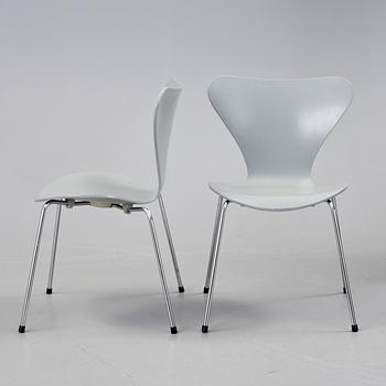 STOLAR, 2 st, "Sjuan", Arne Jacobsen, Fritz Hansen 1989.