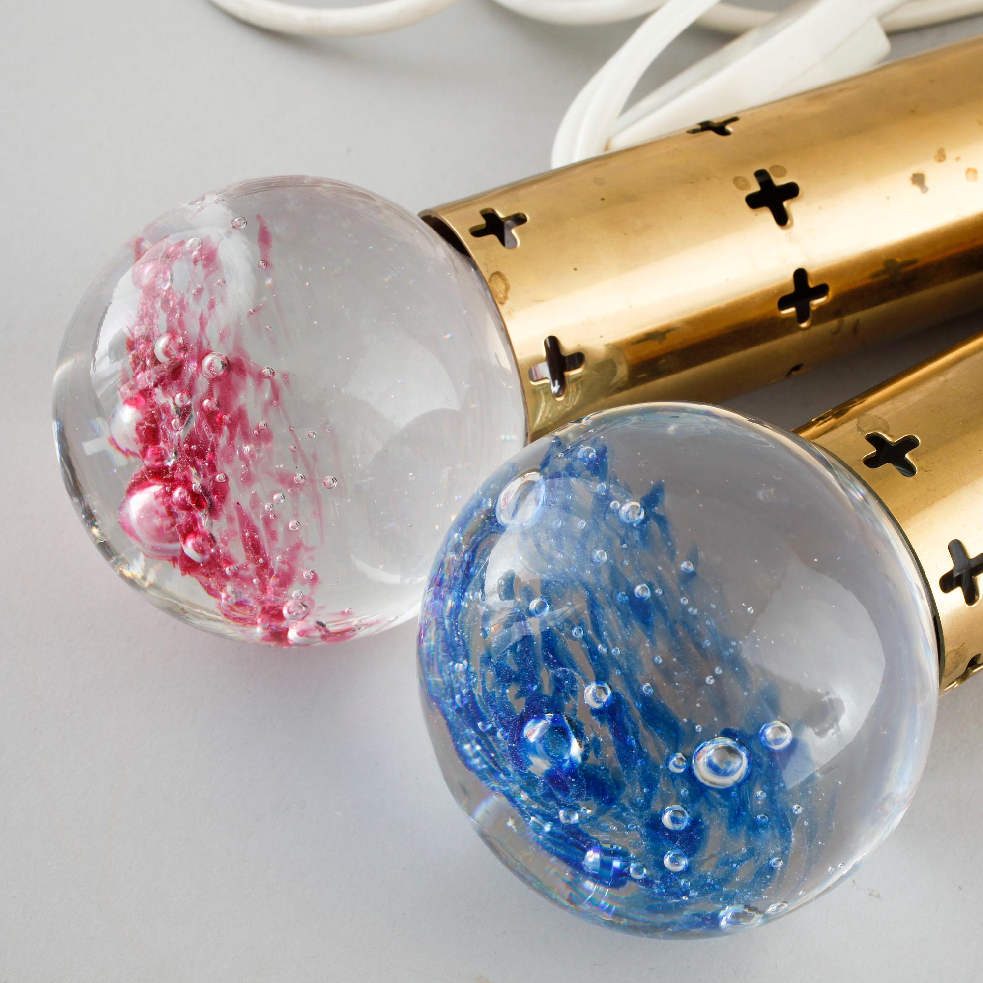 TAKLAMPOR/FÖNSTERLAMPOR, ett par, 1900-talets andra hälft.