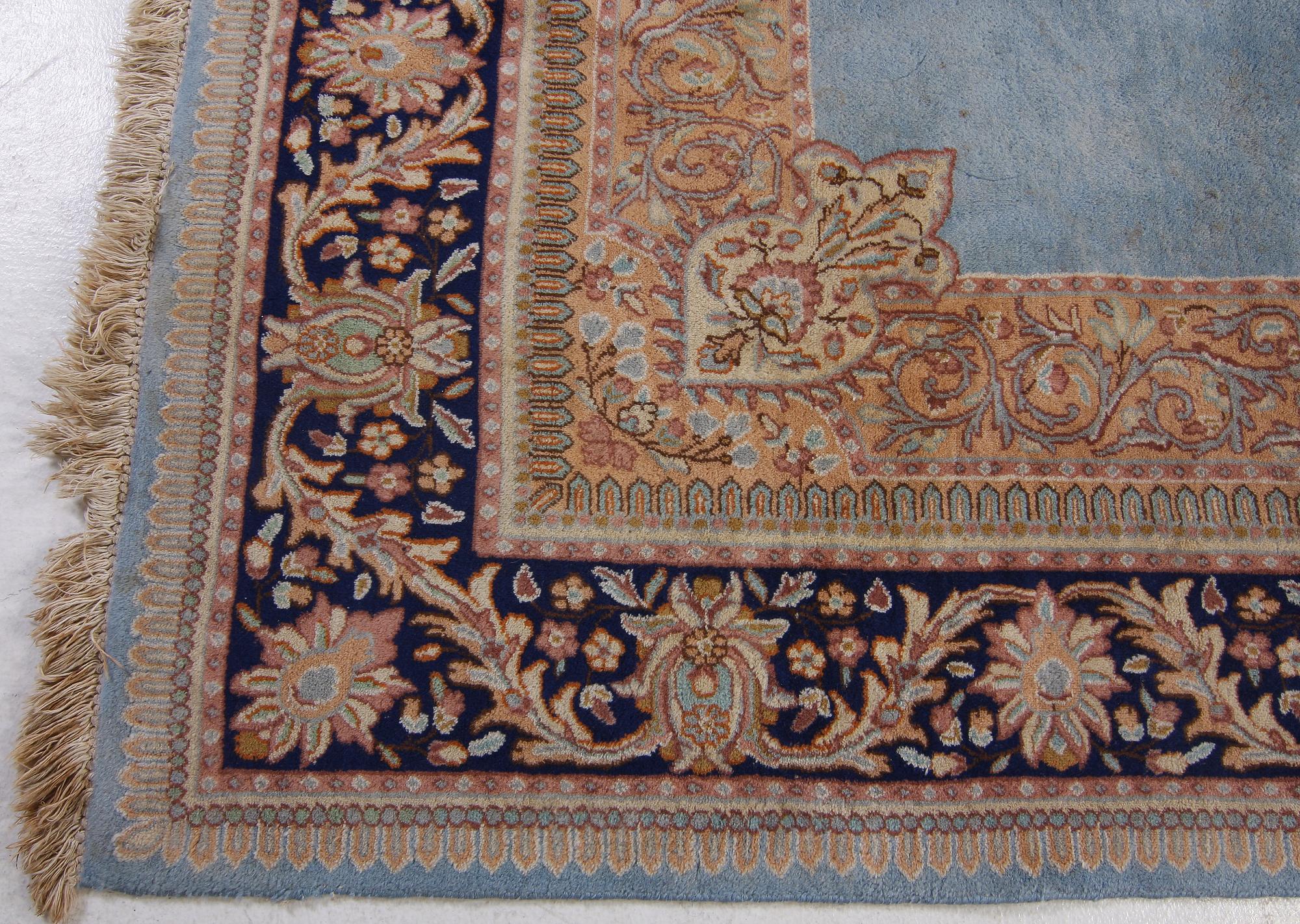 MATTA. Orientalisk. Ca 292 x 182.