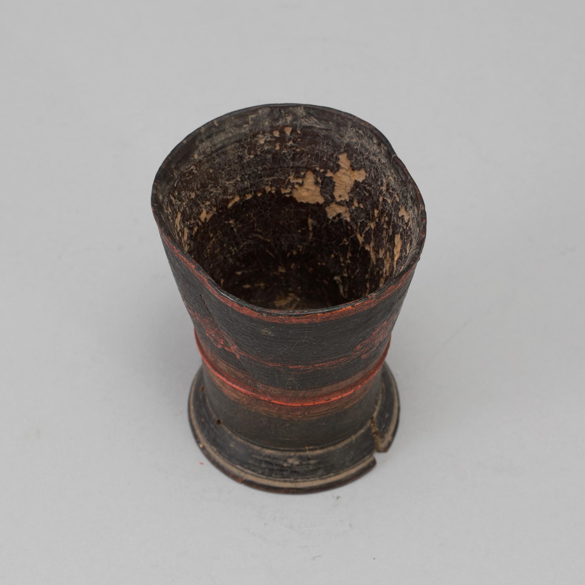A PAINTED WOODEN BEAKER, 18th century.