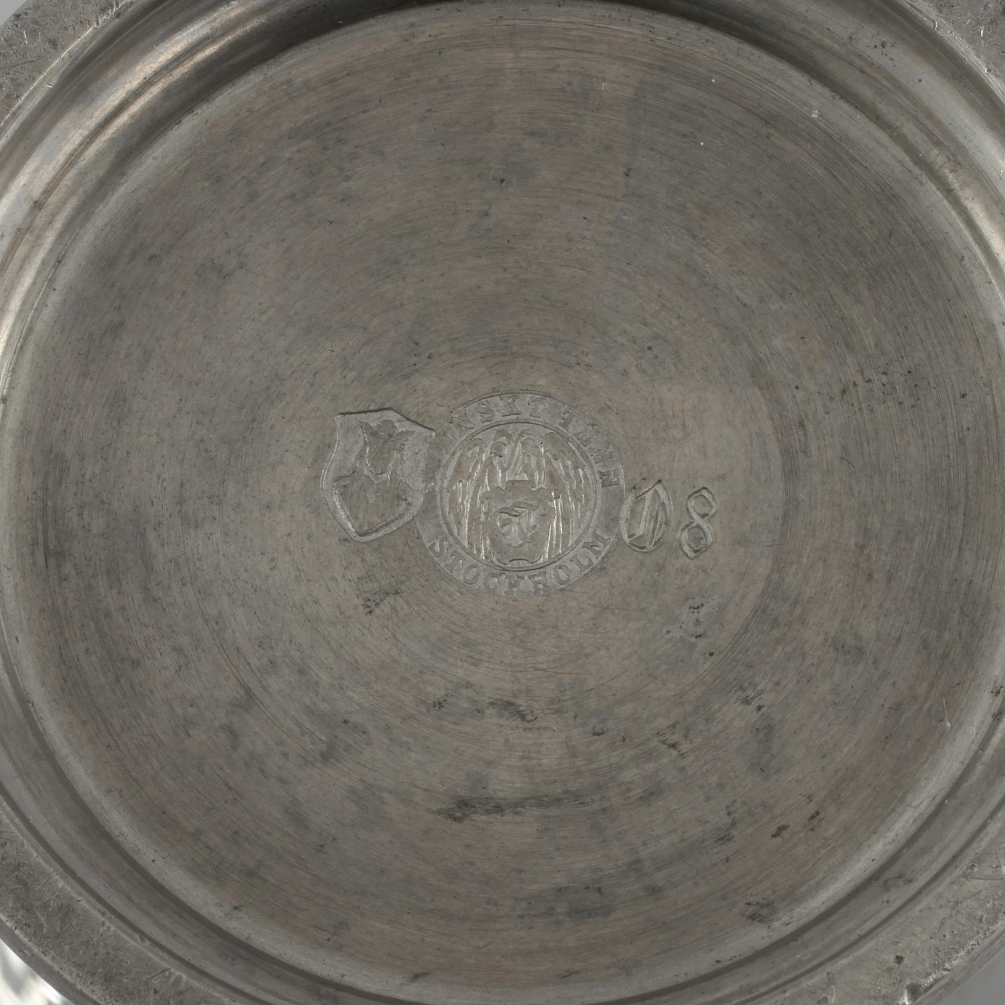 BÄGARE SAMT VAS, tenn, Firma Svenskt Tenn, Stockholm, 1928 respektive 1930.