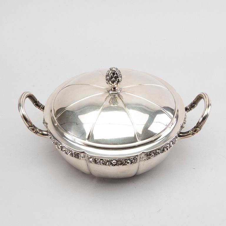 K ANDERSSON, karott med lock silver Stockholm 1913.