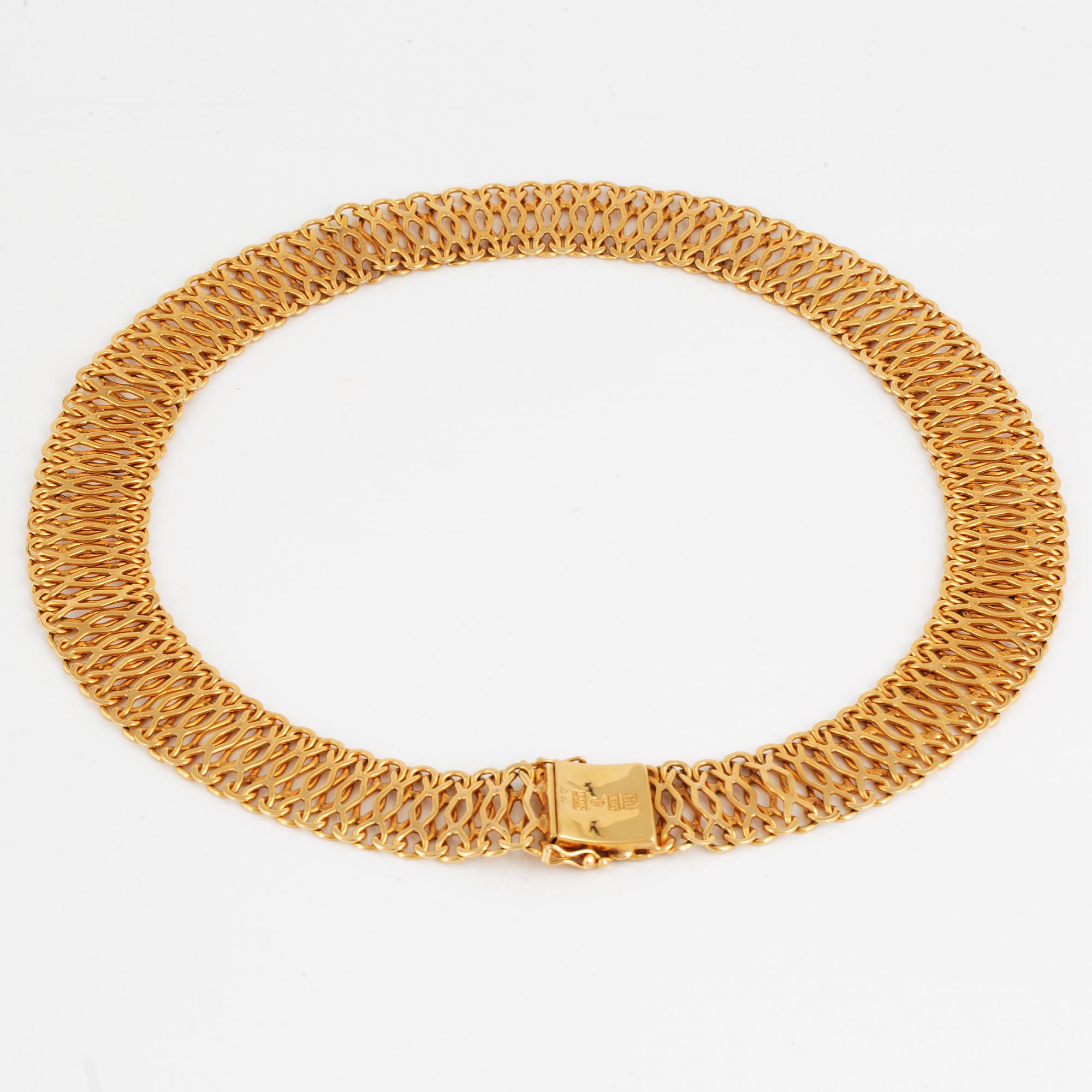 18K gold necklace.