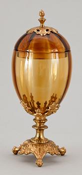 BONBONJÄR, glas och mässing, tidigt 1900-tal.