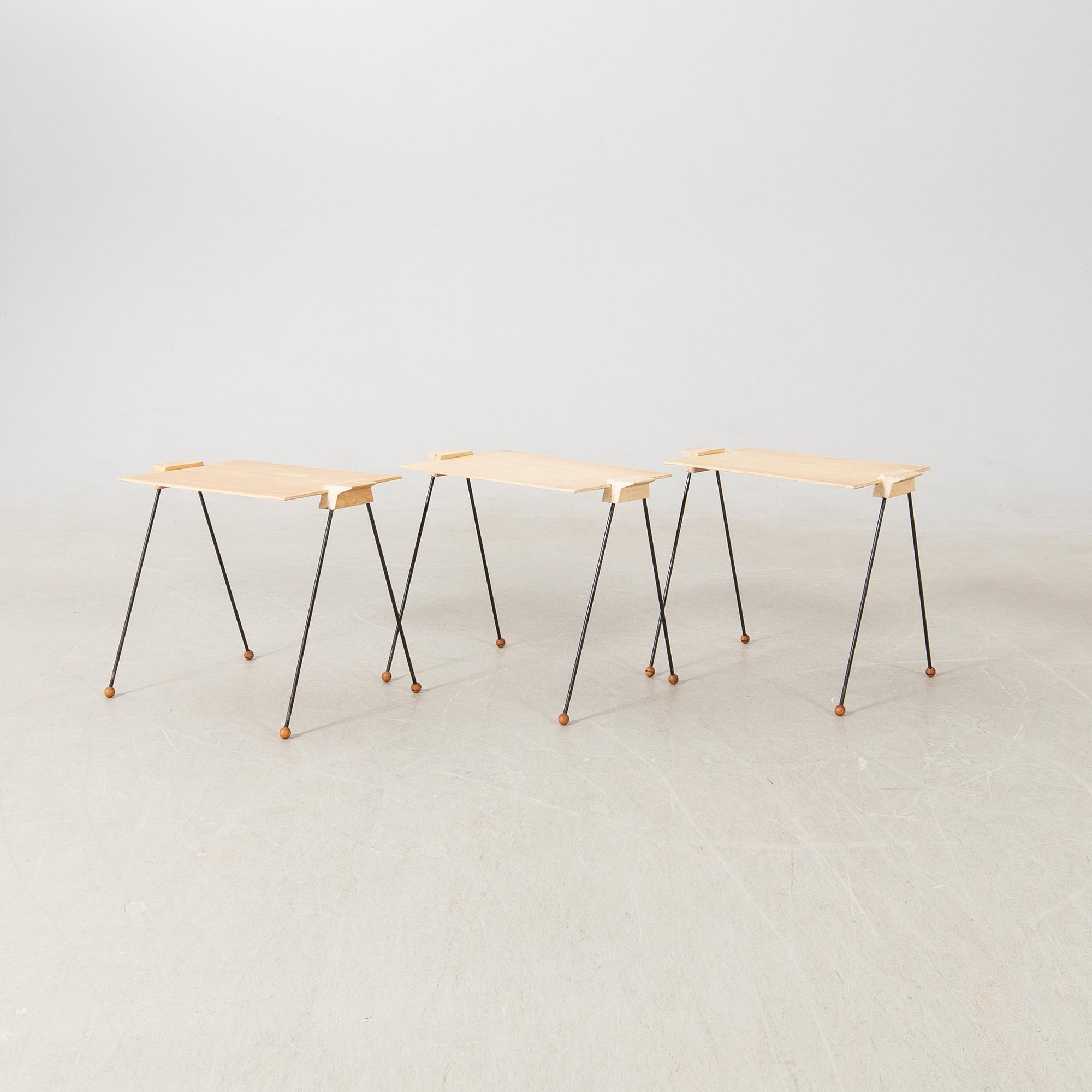 Sidobord/TV-bord 3 st 1900-talets andra hälft.