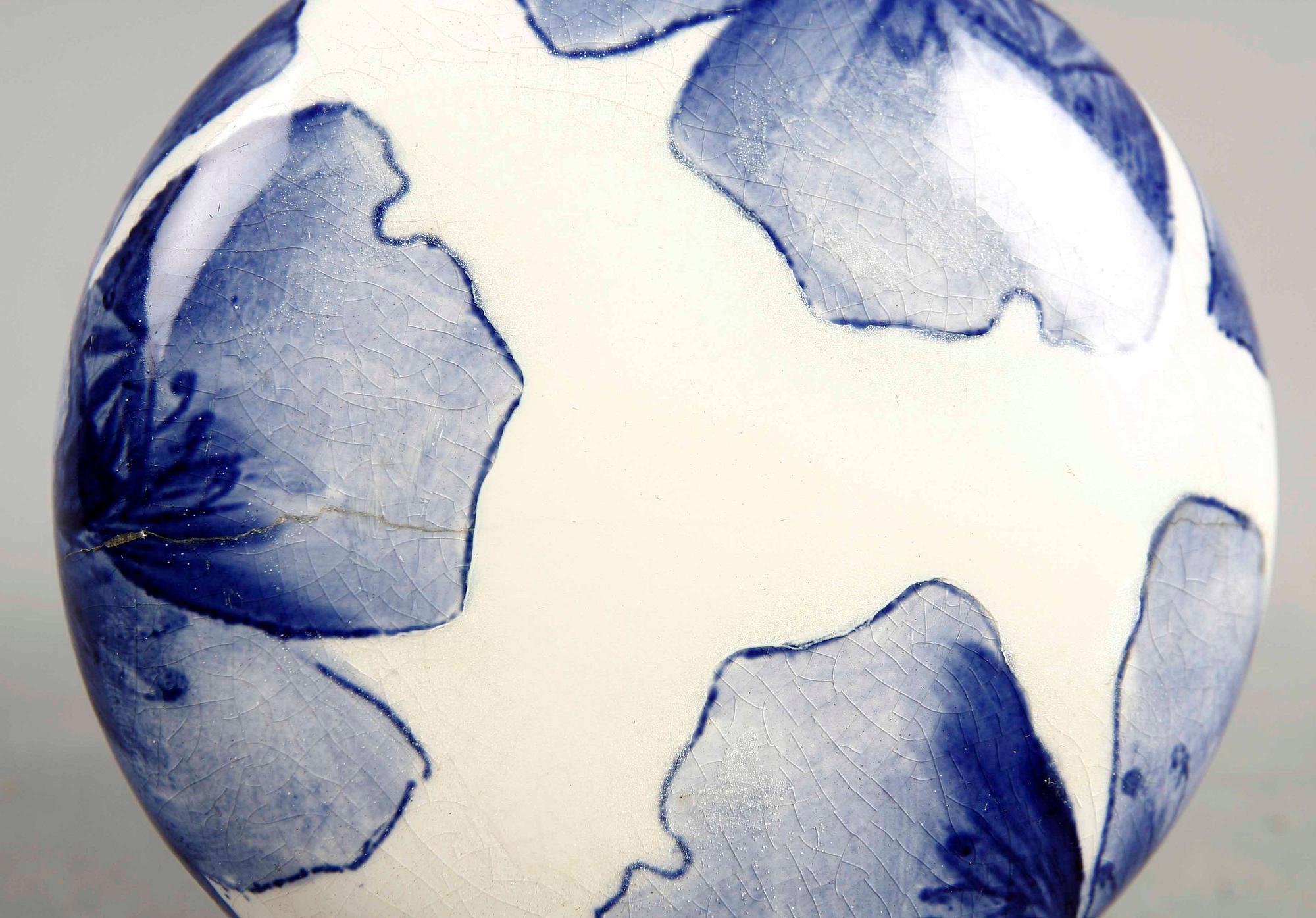 URNA med LOCK, flintgods, jugend, Alf Wallander, Rörstrand.