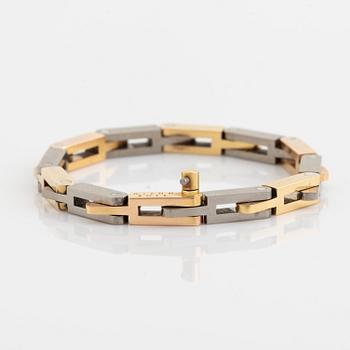 Glenn Roll, 18K gold bracelet.