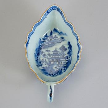 SÅSSNIPA, porslin, Kina, Qingdynastin, 1700-tal.