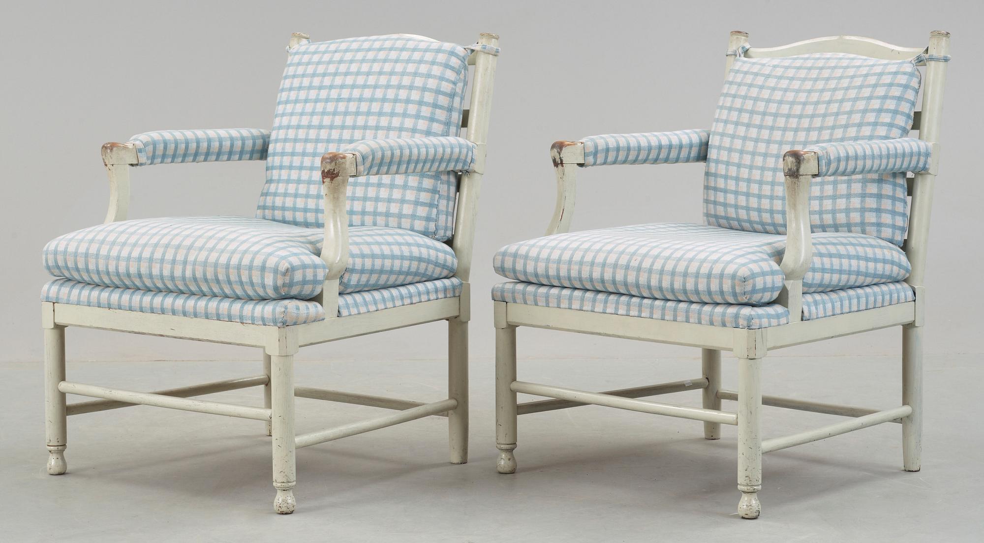 FÅTÖLJER, ett par, sk Gripsholms-modell, 1900-talets andra hälft.