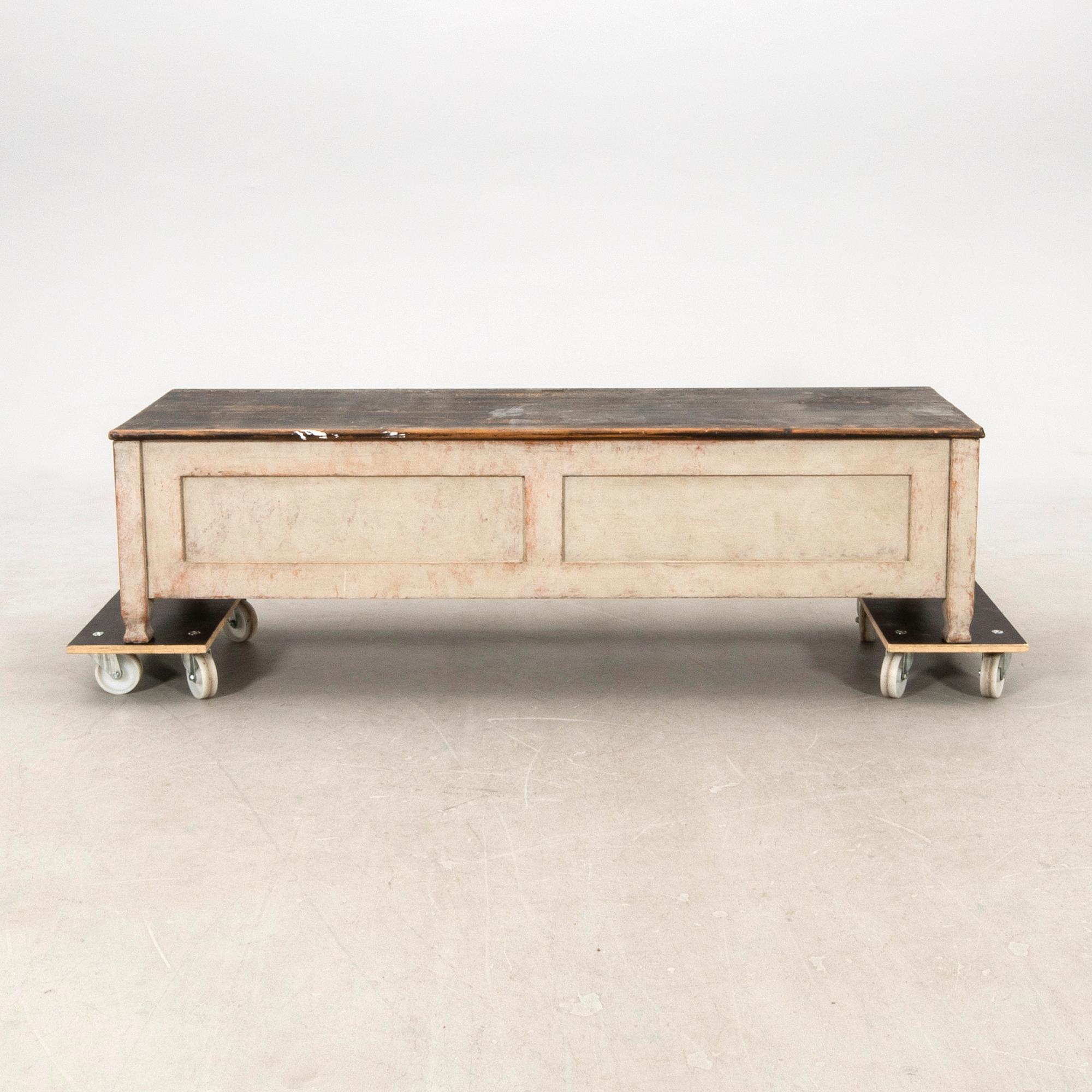 Bench/sideboard, first half of the 20th century.