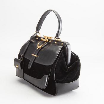 GUCCI, väska, "Black diamante velvet and leather stirrup Top- handle bag".