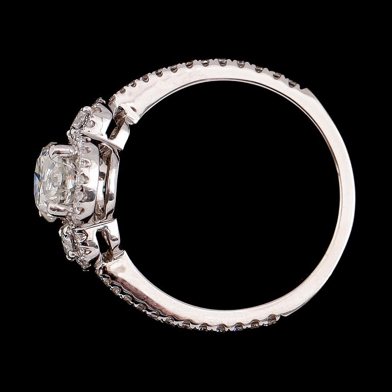 RING, 18 k vitguld, briljantslipade diamanter tot ca 1.55 ct.