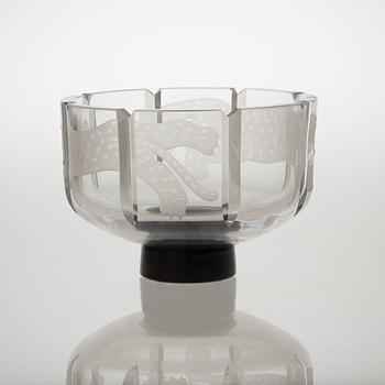 A Gunnar Cyrén cut and blasted glass bowl, Orrefors.