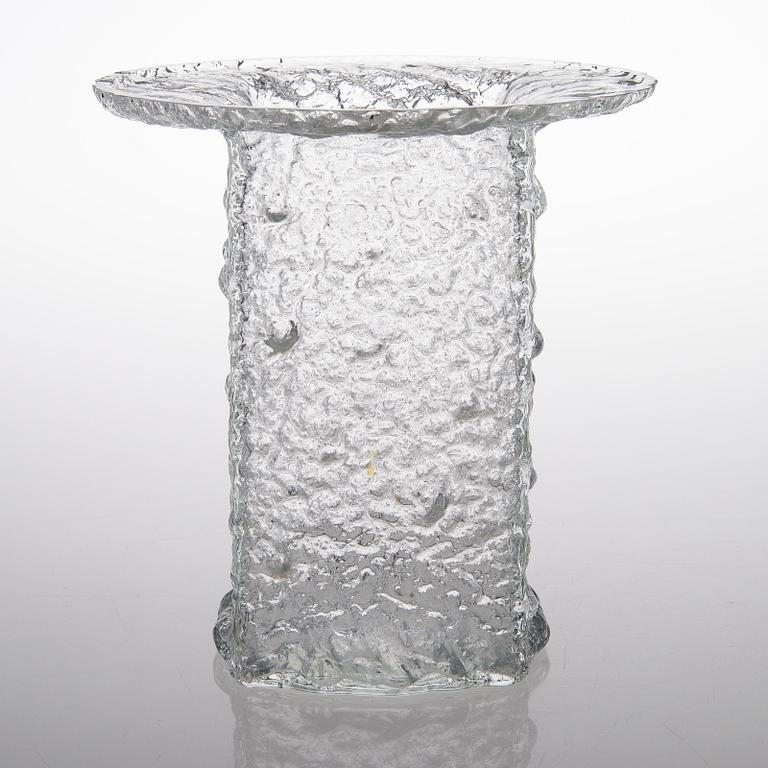 TIMO SARPANEVA, maljakko, lasia, Iittala 1900-luvun loppu, Signeerattu TS.