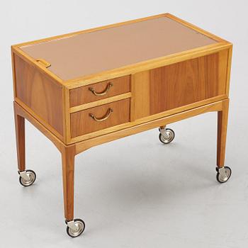 Carl Cederholm, a Swedish Modern serving trolley, Firma Stil & Form, 1940s.