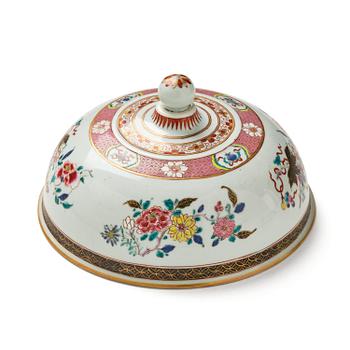 1295. A famille rose cover, Qing dynasty, 18th century.