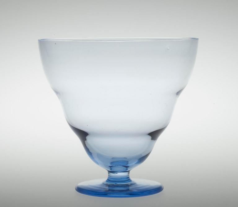 VAS, glas, sign. Gunilla Jung, Karhula.