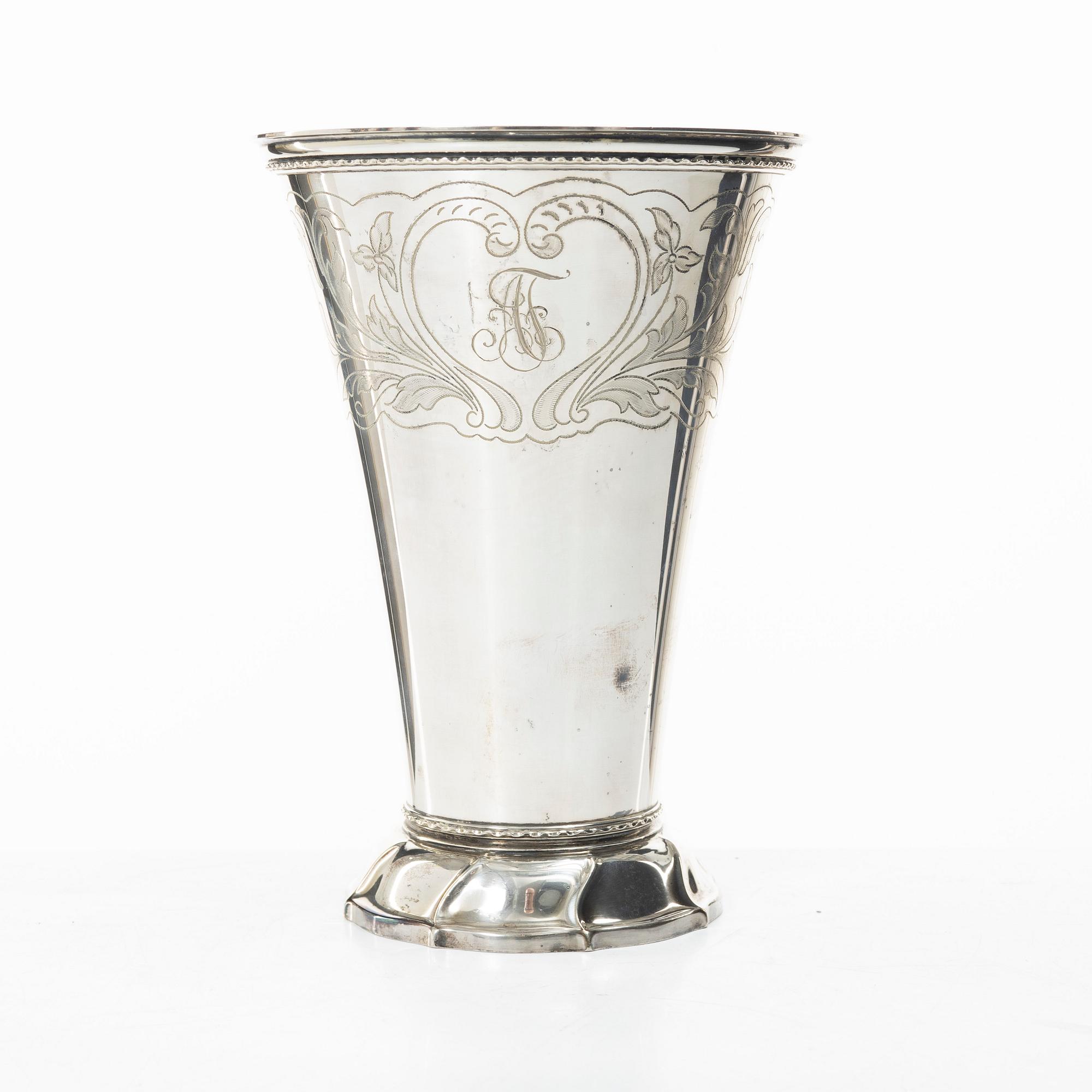 Guldsmedsaktiebolaget (GAB), A Swedish silver beaker, Stockholm 1938.
