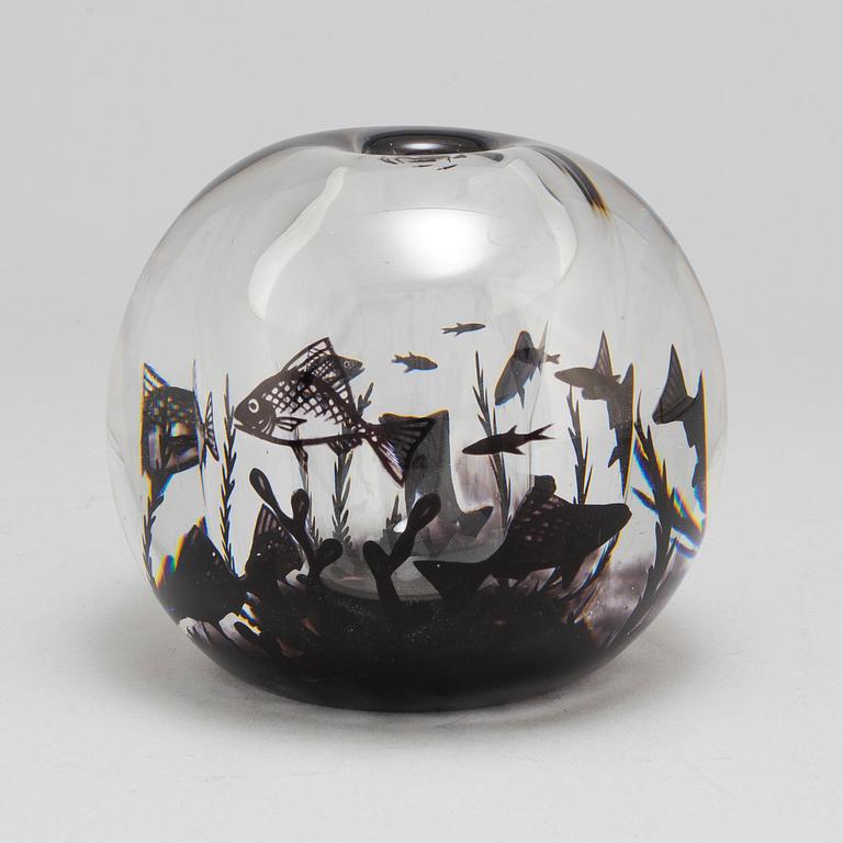 A 'Fiskgraal' glass vase by Edward Hald Orrefors 1957.