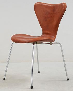 STOL, "Sjuan", Arne Jacobsen, Fritz Hansen, formgiven 1955.